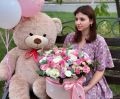Медведь большой 120 см, 11 гелиевых шаров и коробка с розами "Особый случай"