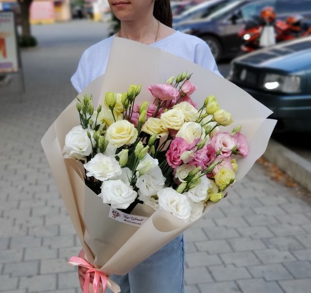 Букет эустомы  "Нежный микс"