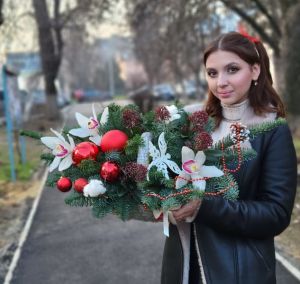 Зимняя композиция в корзине №2