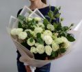 Букет из белых роз веточных