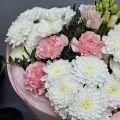 Букет из хризантем и эустом "Молочный коктейль"