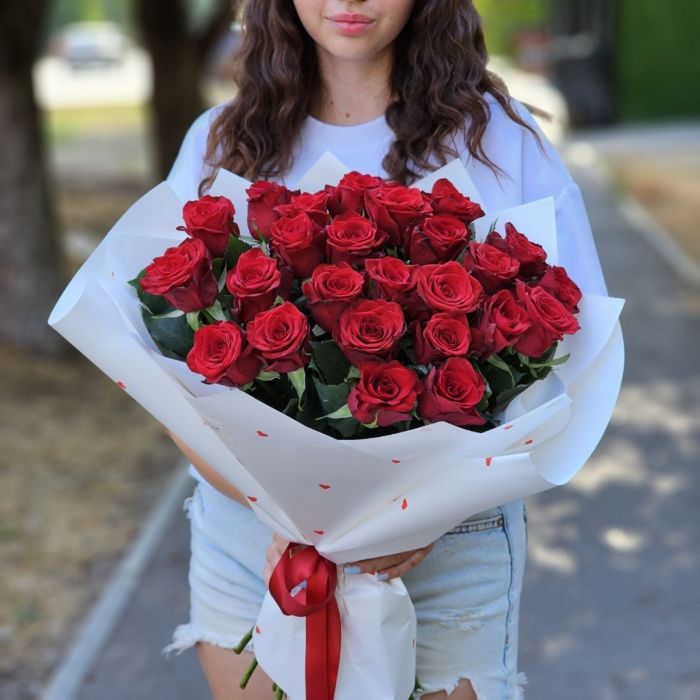 Букет из 25 красных роз 