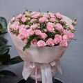 Букет из кустовых розовых роз