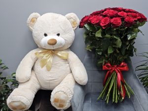 25 высоких роз и метровый медведь